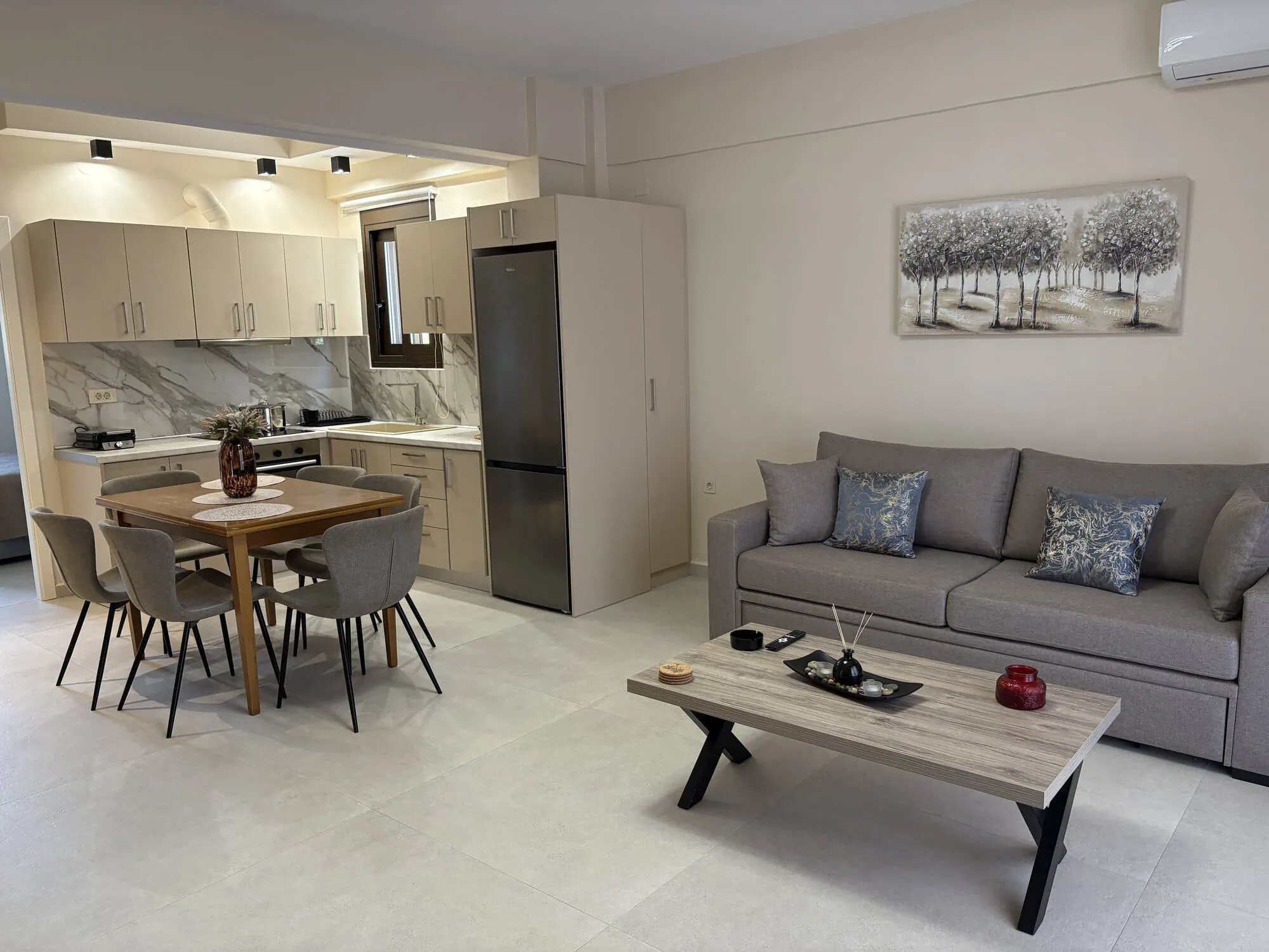 Deluxe Family Apartment (2 adults + 3 children)
